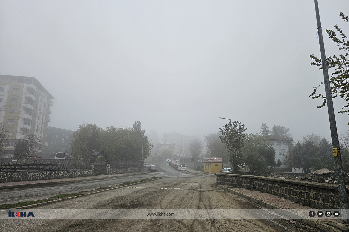 Şırnak'ın Cizre ilçesi güne yoğun sisle uyandı