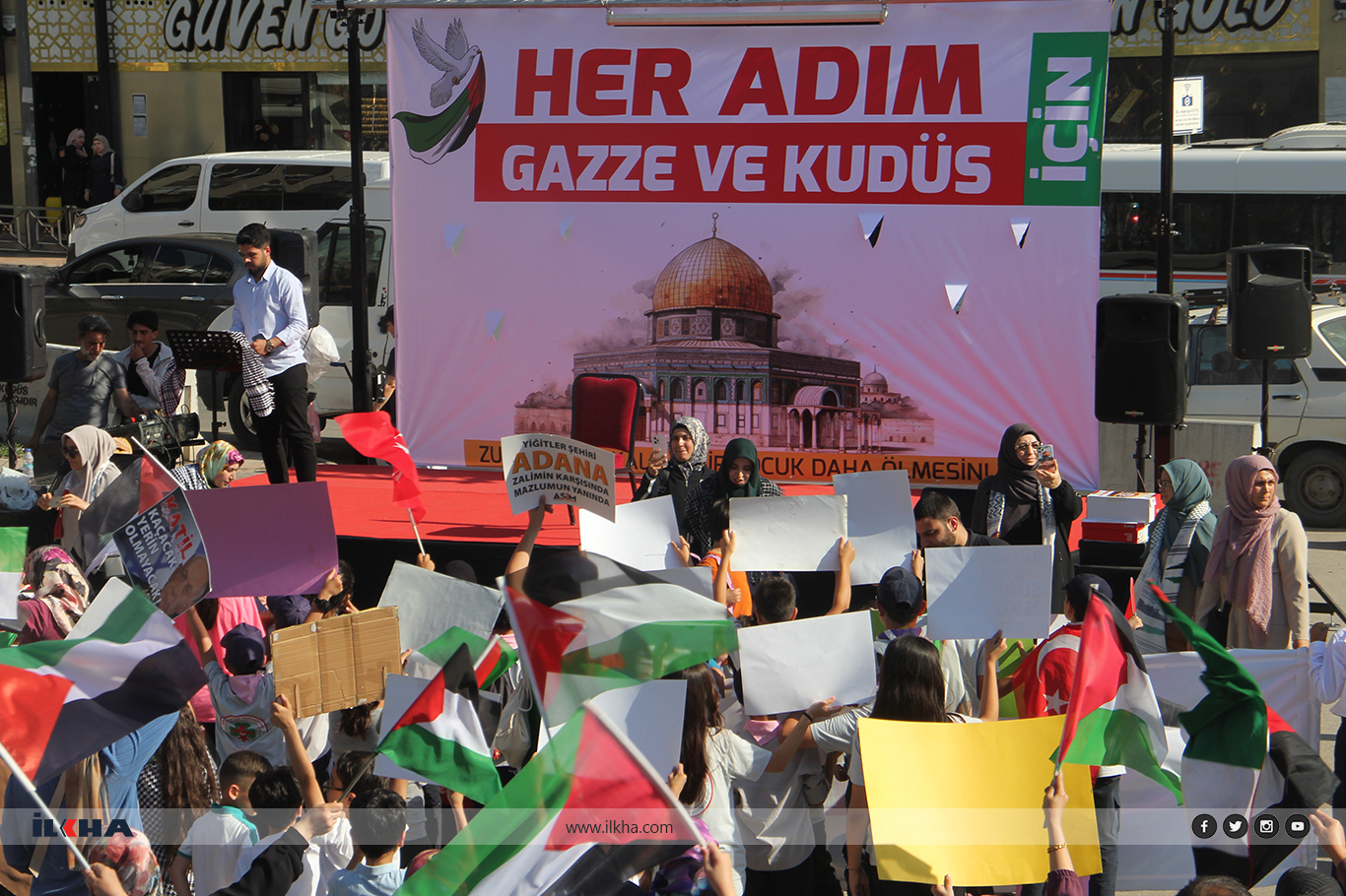 Adanalı anneler ve çocuklardan Gazze’ye destek yürüyüşü