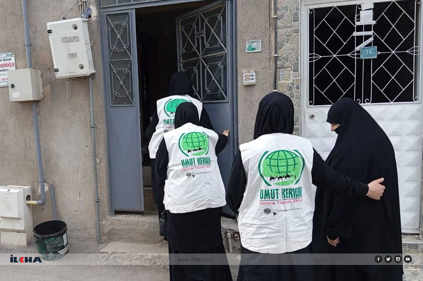 Umut Kervanı Bursa'da "Ramazan Umut Olsun" kampanyasıyla yüzlerce ihtiyaç sahibi aileyi sevindirdi Umut Kervanı Bursa'da "Ramazan Umut Olsun" kampanyasıyla yüzlerce ihtiyaç sahibi aileyi sevindirdi