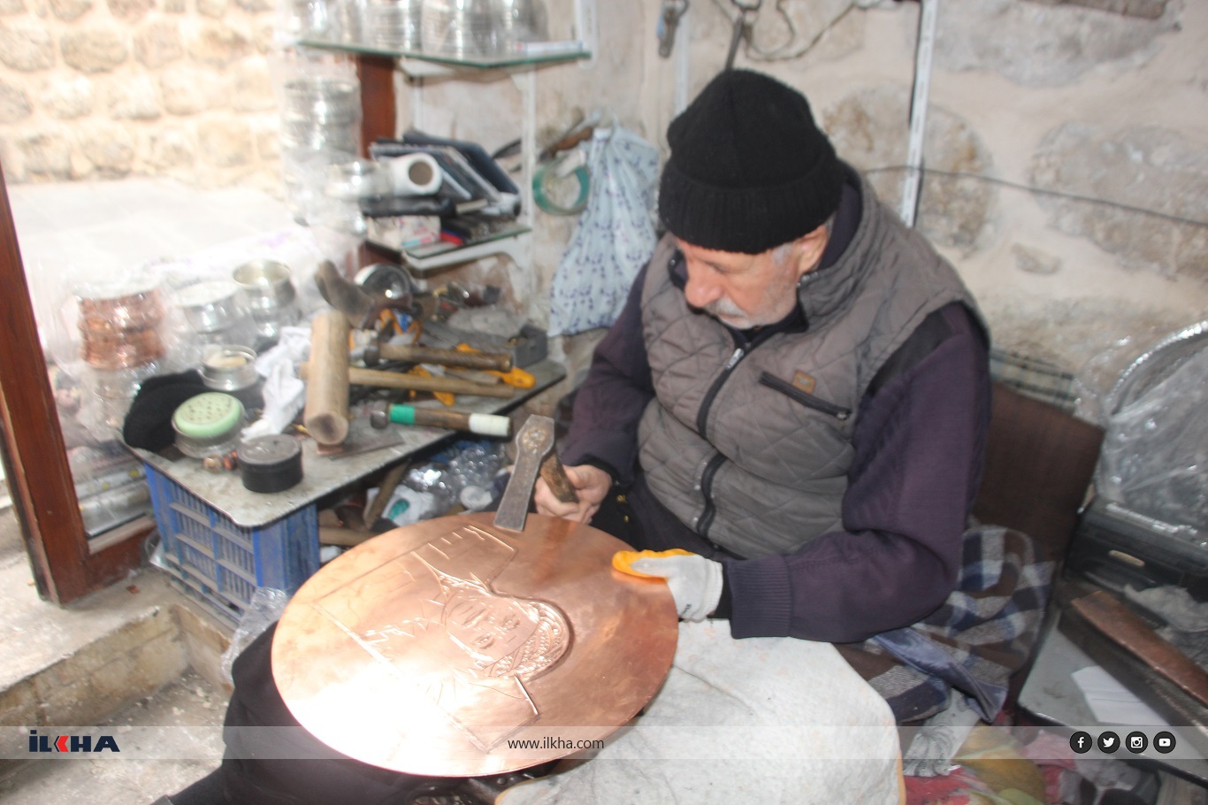 60 yıldır bakıra şekil veren Nihat Usta: İşin ustası olmak için uzun yılların ömürden gitmesi lazım