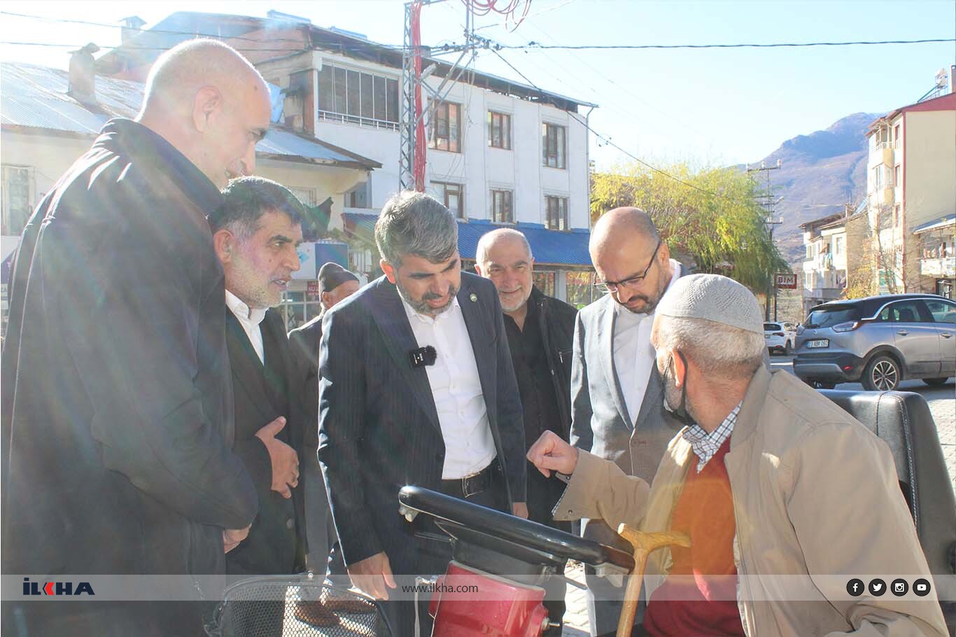 HÜDA PAR Milletvekili Dinç, Arıcak’ta halkla buluştu