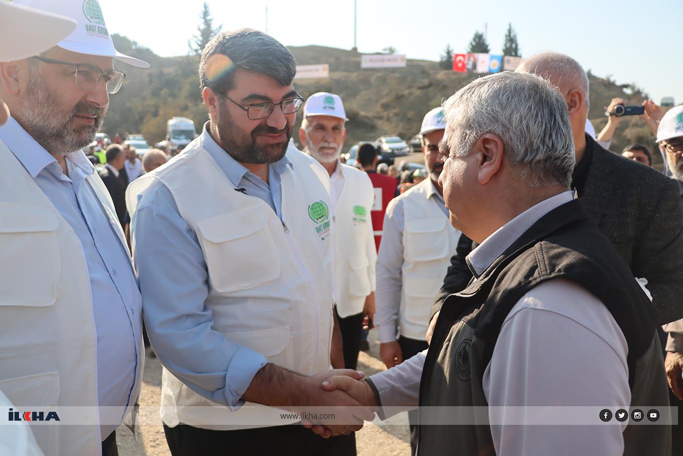 Umut Kervanı Vakfı Adana'da binlerce fidan dikimi yaptı
