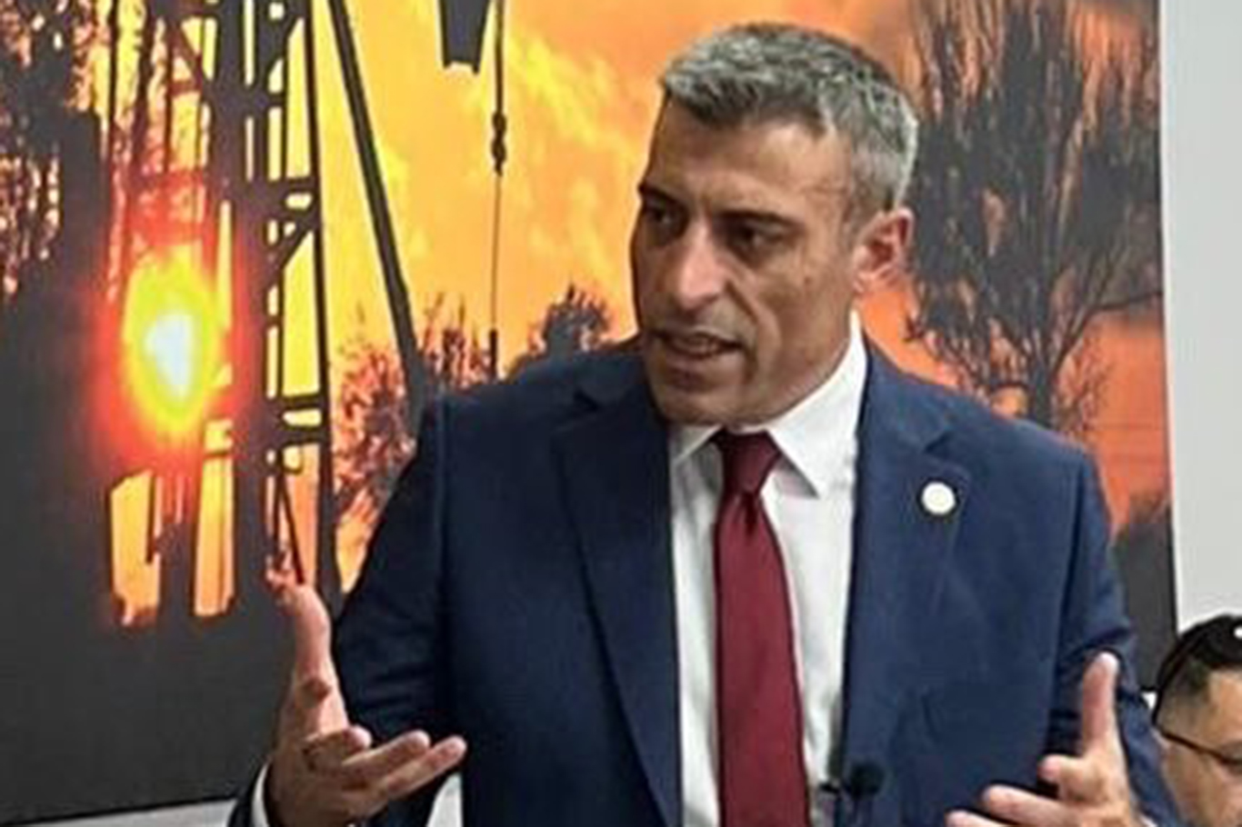 Yenilik Partisi Genel Başkanı Yılmaz'a bıçaklı saldırı Yenilik Partisi Genel Başkanı Yılmaz'a bıçaklı saldırı