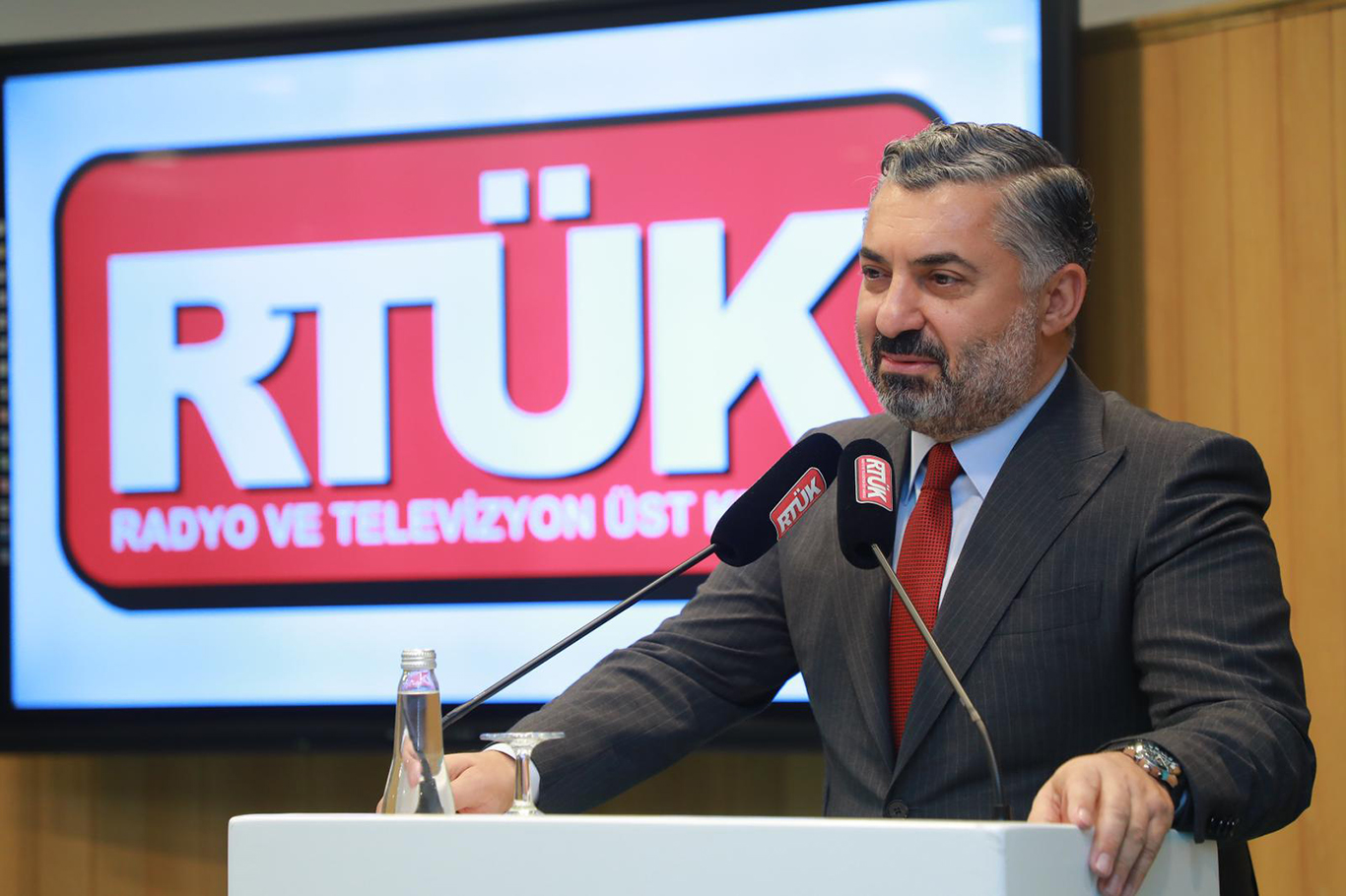 RTÜK Başkanı Şahin: "Annem bana karne hediyesi olarak et aldı" haberi kurmaca RTÜK Başkanı Şahin: "Annem bana karne hediyesi olarak et aldı" haberi kurmaca