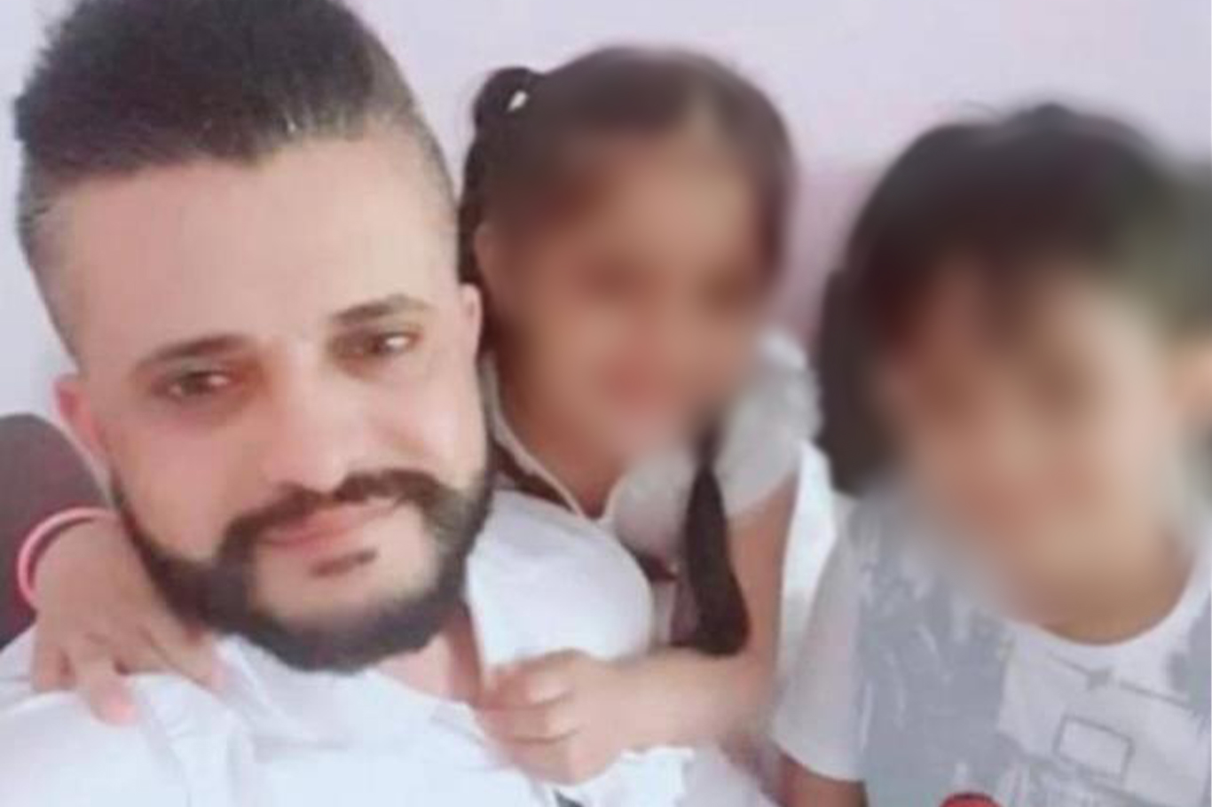İstanbul'da baba ve 3 çocuğu ölü bulundu İstanbul'da baba ve 3 çocuğu ölü bulundu