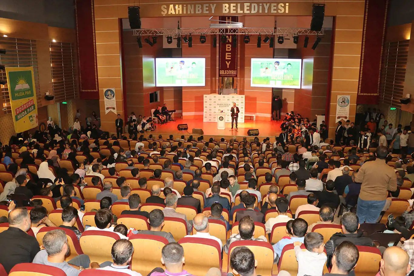 Kurban eti dağıtırken katledilen Şehit Yasin Börü ve dava arkadaşları yad edildi Kurban eti dağıtırken katledilen Şehit Yasin Börü ve dava arkadaşları yad edildi
