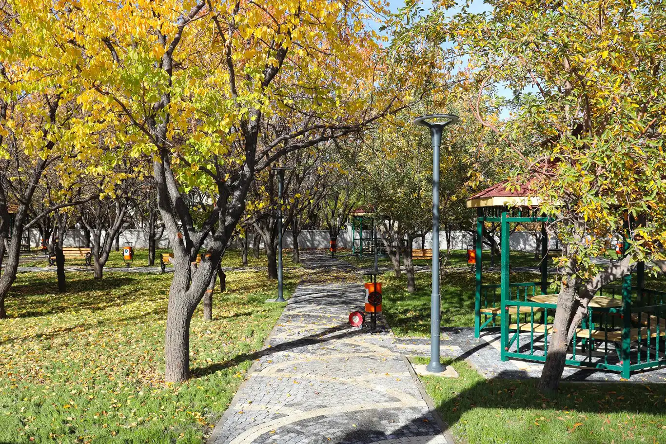 İpekyolu Belediyesi, Hatuniye Mahalle Parkı'nı hizmete açtı İpekyolu Belediyesi, Hatuniye Mahalle Parkı'nı hizmete açtı