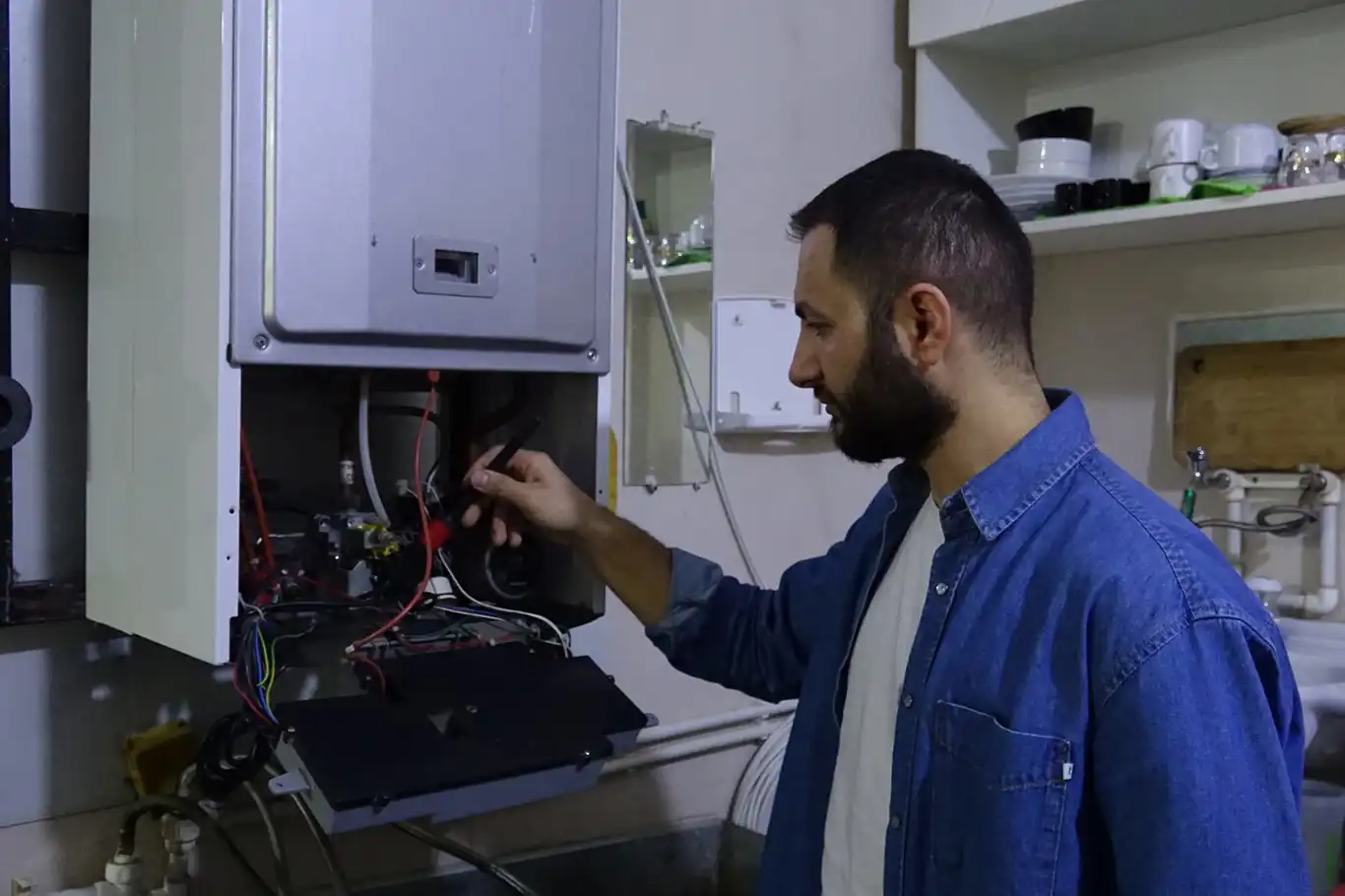 Kombi bakımı yaptırırken dikkat: İş bilmeyenler tehlike saçıyor Kombi bakımı yaptırırken dikkat: İş bilmeyenler tehlike saçıyor