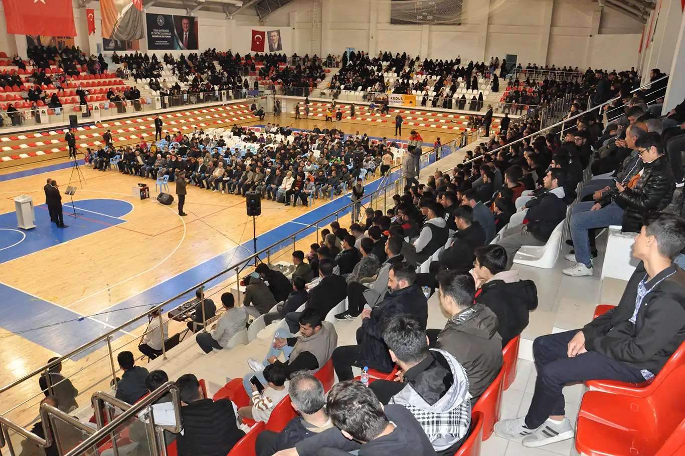 Sahabe etkinliğinde Filistinli mücahitlerin destansı direnişine vurgu yapıldı Sahabe etkinliğinde Filistinli mücahitlerin destansı direnişine vurgu yapıldı