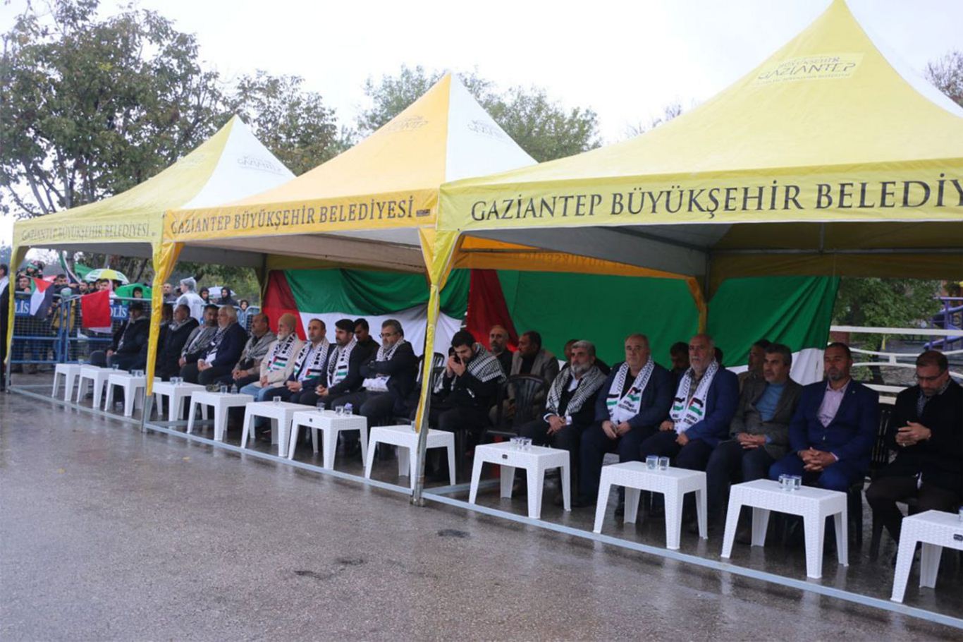 Gaziantep'te Peygamber Sevdalıları Vakfı tarafından "Kudüs ve Aksa Tufanı'na Destek Mitingi" düzenlendi.