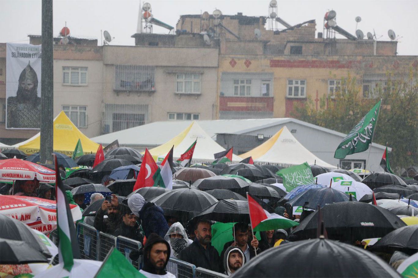 Gaziantep'te Peygamber Sevdalıları Vakfı tarafından "Kudüs ve Aksa Tufanı'na Destek Mitingi" düzenlendi.