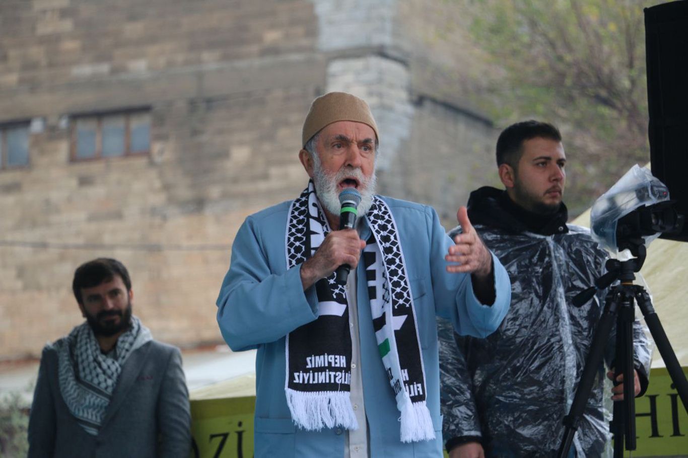 Gaziantep'te Peygamber Sevdalıları Vakfı tarafından "Kudüs ve Aksa Tufanı'na Destek Mitingi" düzenlendi.