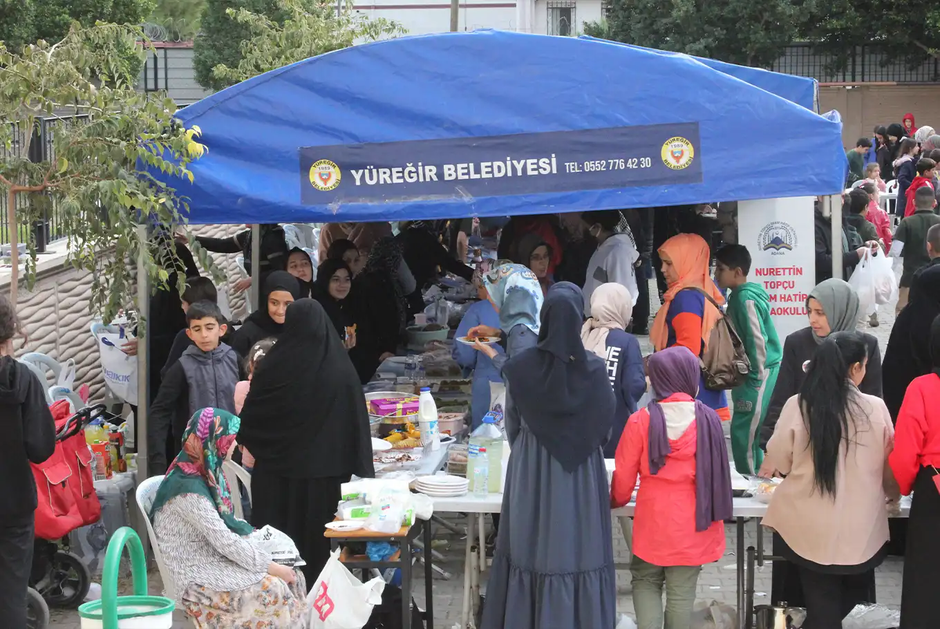 İmam Hatip öğrencilerinden Filistinliler için kermes