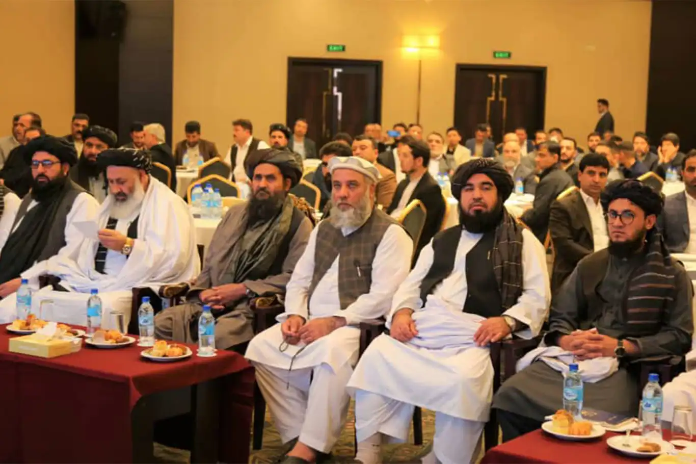 Afganistan'dan İran'daki Afgan yatırımcılara çağrı: Güven içerisinde evinize dönün Afganistan'dan İran'daki Afgan yatırımcılara çağrı: Güven içerisinde evinize dönün