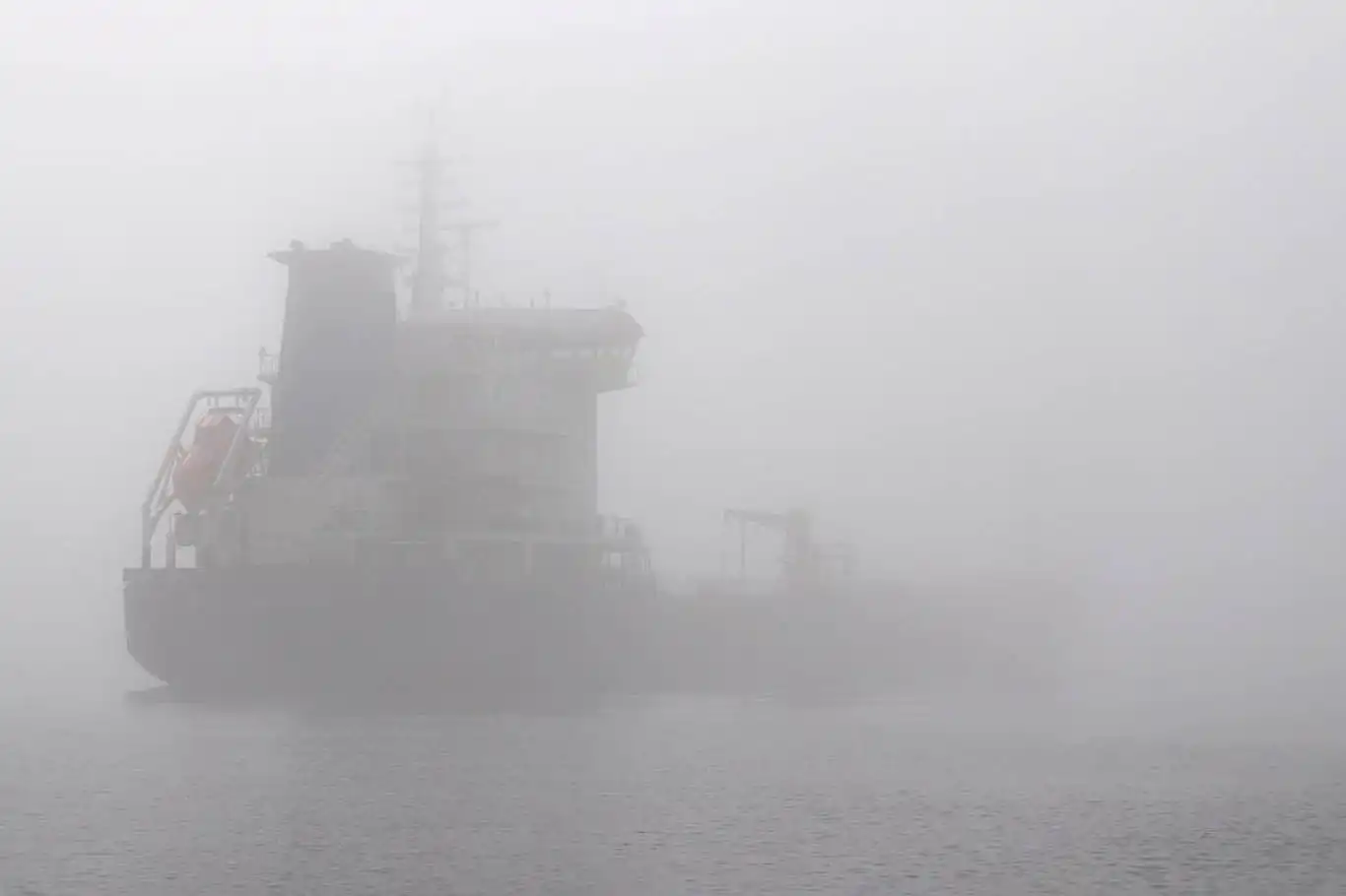 Heavy fog shuts Dardanelles Strait to shipping traffic Heavy fog shuts Dardanelles Strait to shipping traffic
