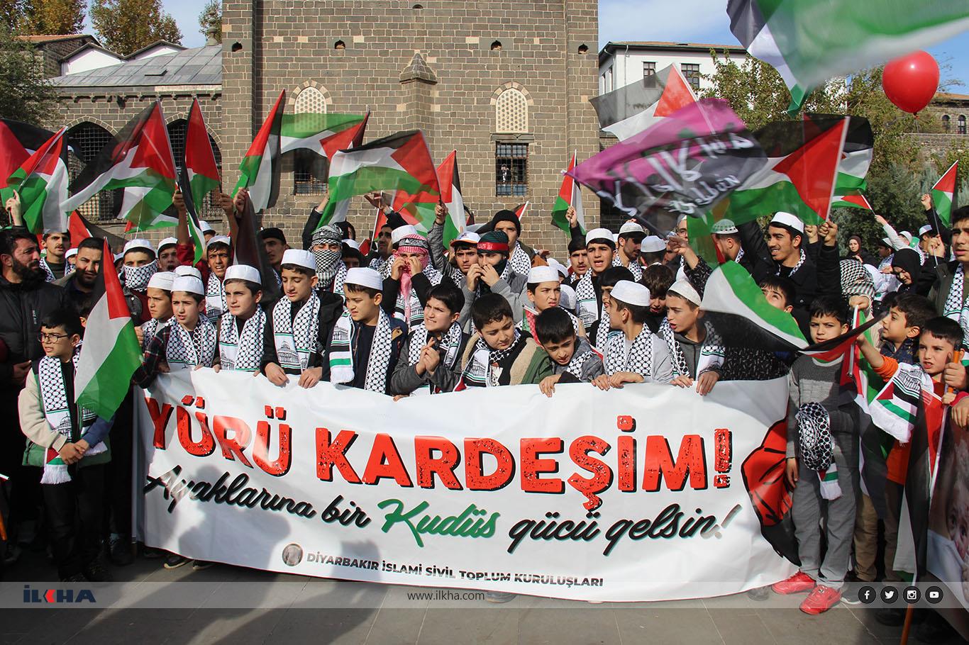 Children in Diyarbakır march for Gaza, express solidarity and hope Children in Diyarbakır march for Gaza, express solidarity and hope