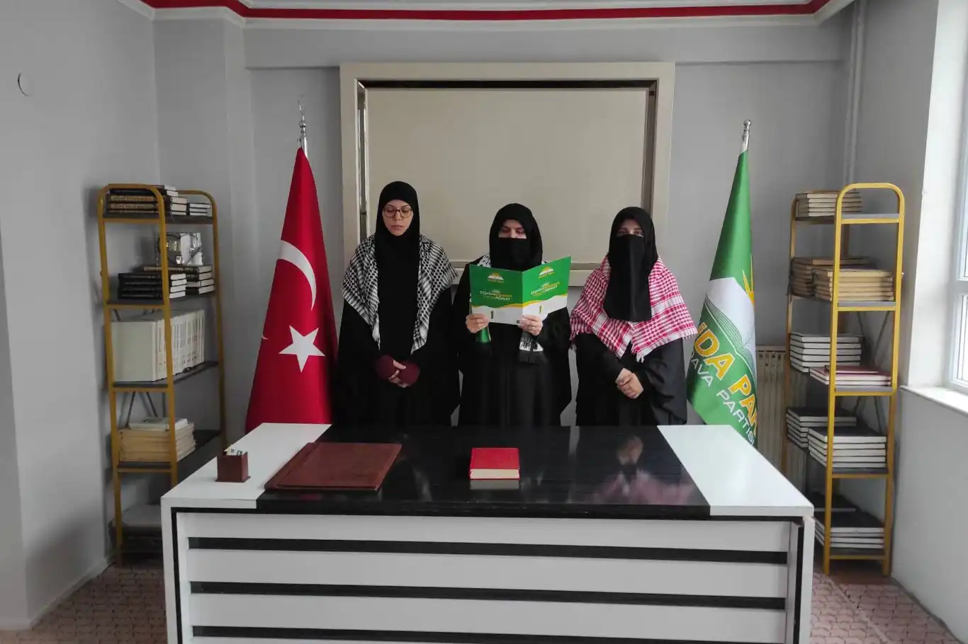 Kayseri'de "Dünya Şehit Çocukları Günü" dolayısıyla basın açıklaması Kayseri'de "Dünya Şehit Çocukları Günü" dolayısıyla basın açıklaması