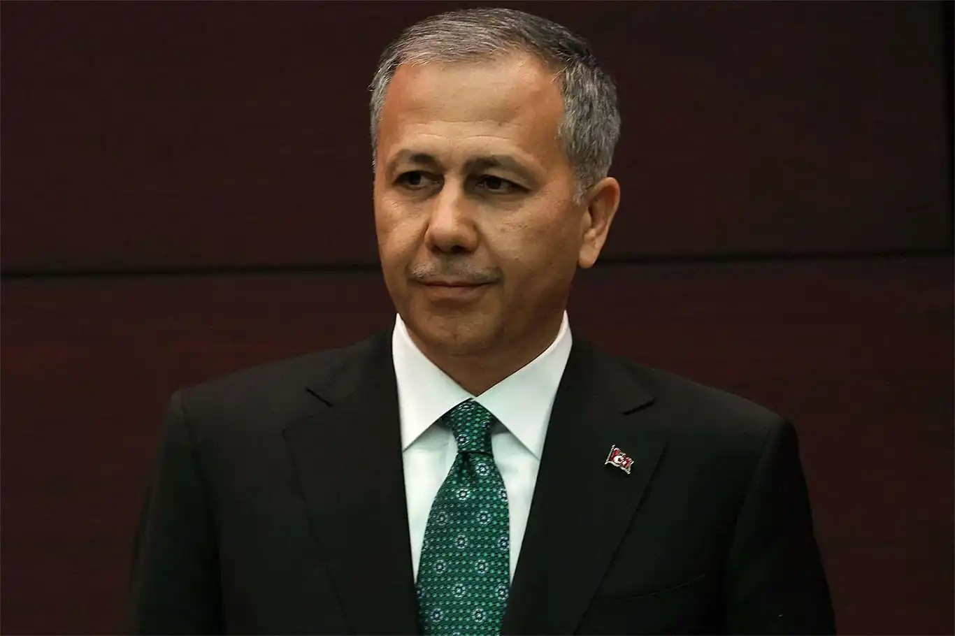 Bakan Yerlikaya: Çukur Çetesi çökertildi Bakan Yerlikaya: Çukur Çetesi çökertildi