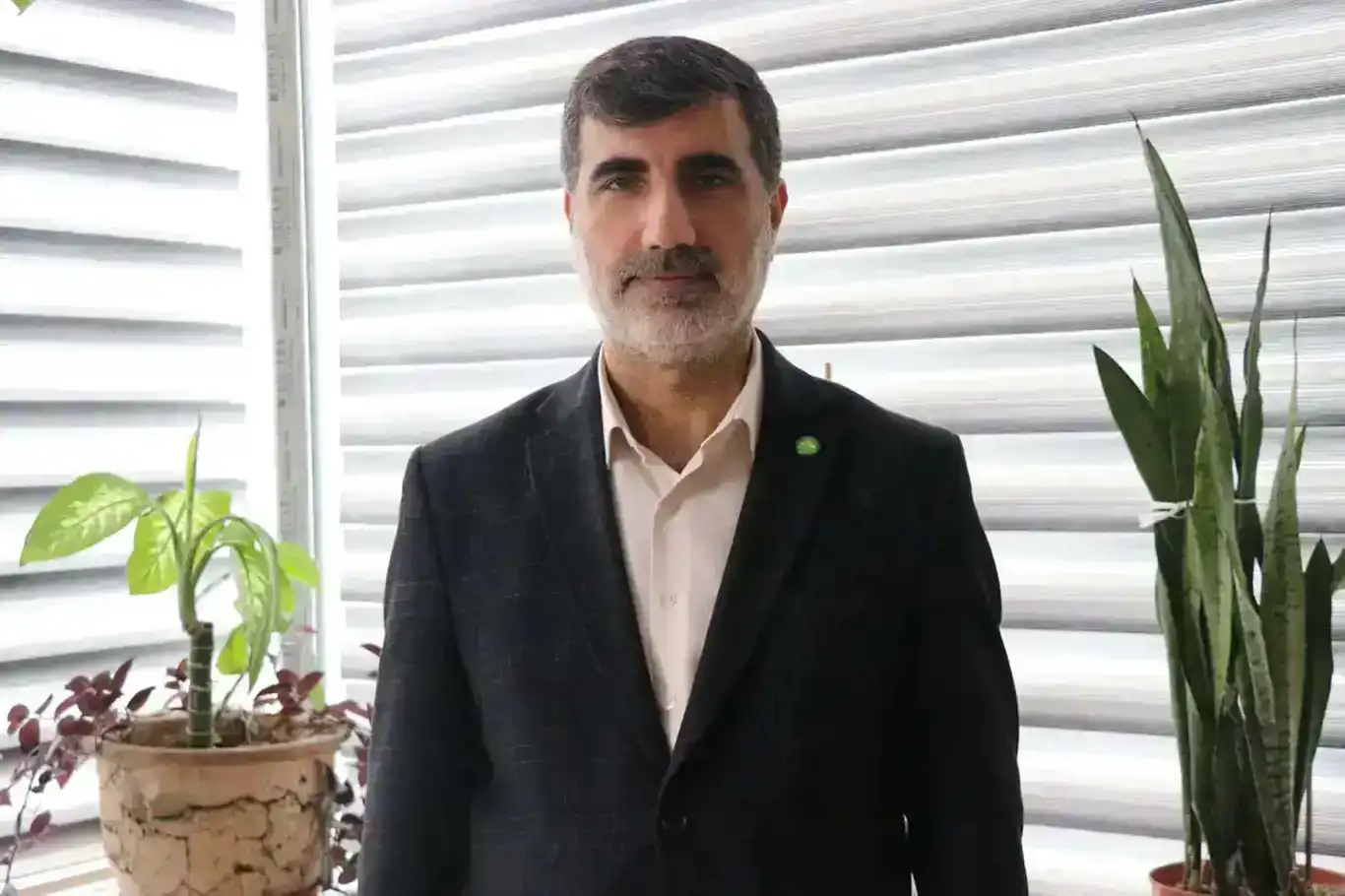 الأستاذ مَحۡمَد أشين : عالم بدون الصهيونية، وليس بدون حـمـاس الأستاذ مَحۡمَد أشين : عالم بدون الصهيونية، وليس بدون حـمـاس