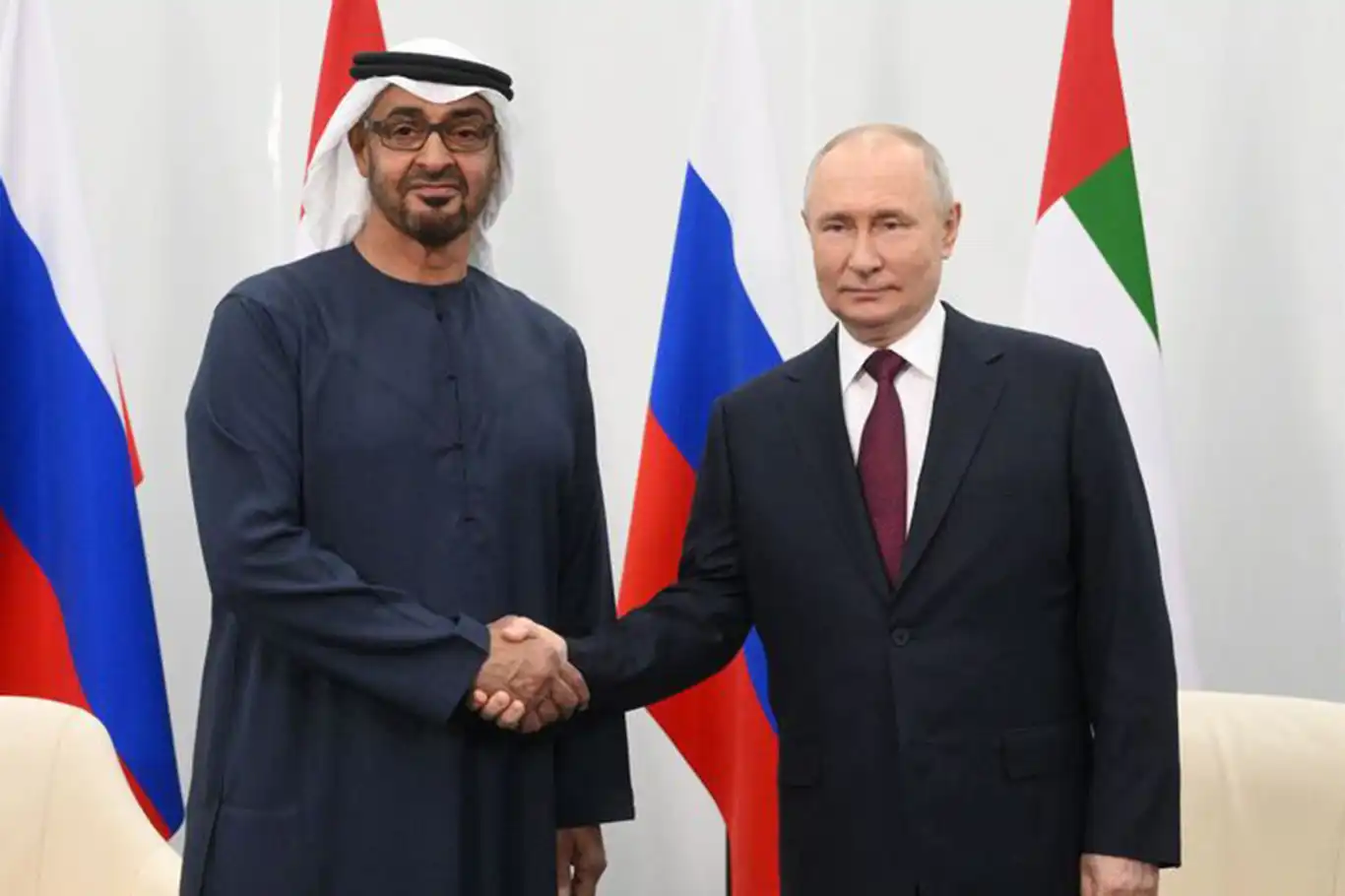 Rusya Devlet Başkanı Putin ile BAE Devlet Başkanı Nehyan görüştü Rusya Devlet Başkanı Putin ile BAE Devlet Başkanı Nehyan görüştü