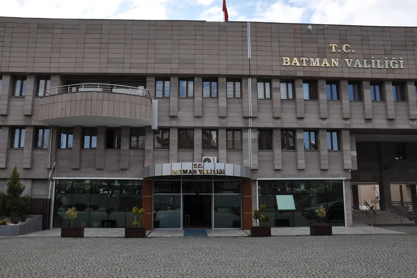 Batman'da sel mağduru 330 iş yerine 35 milyon TL para ödendi Batman'da sel mağduru 330 iş yerine 35 milyon TL para ödendi