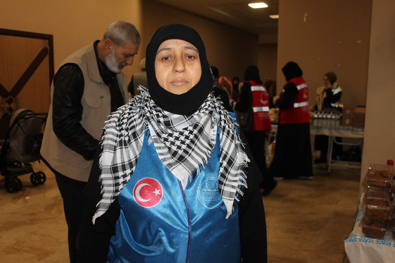 Gazze yararına düzenlenen kermese katılan anneler: Hiçbir anne israil mallarına elini sürmemeli