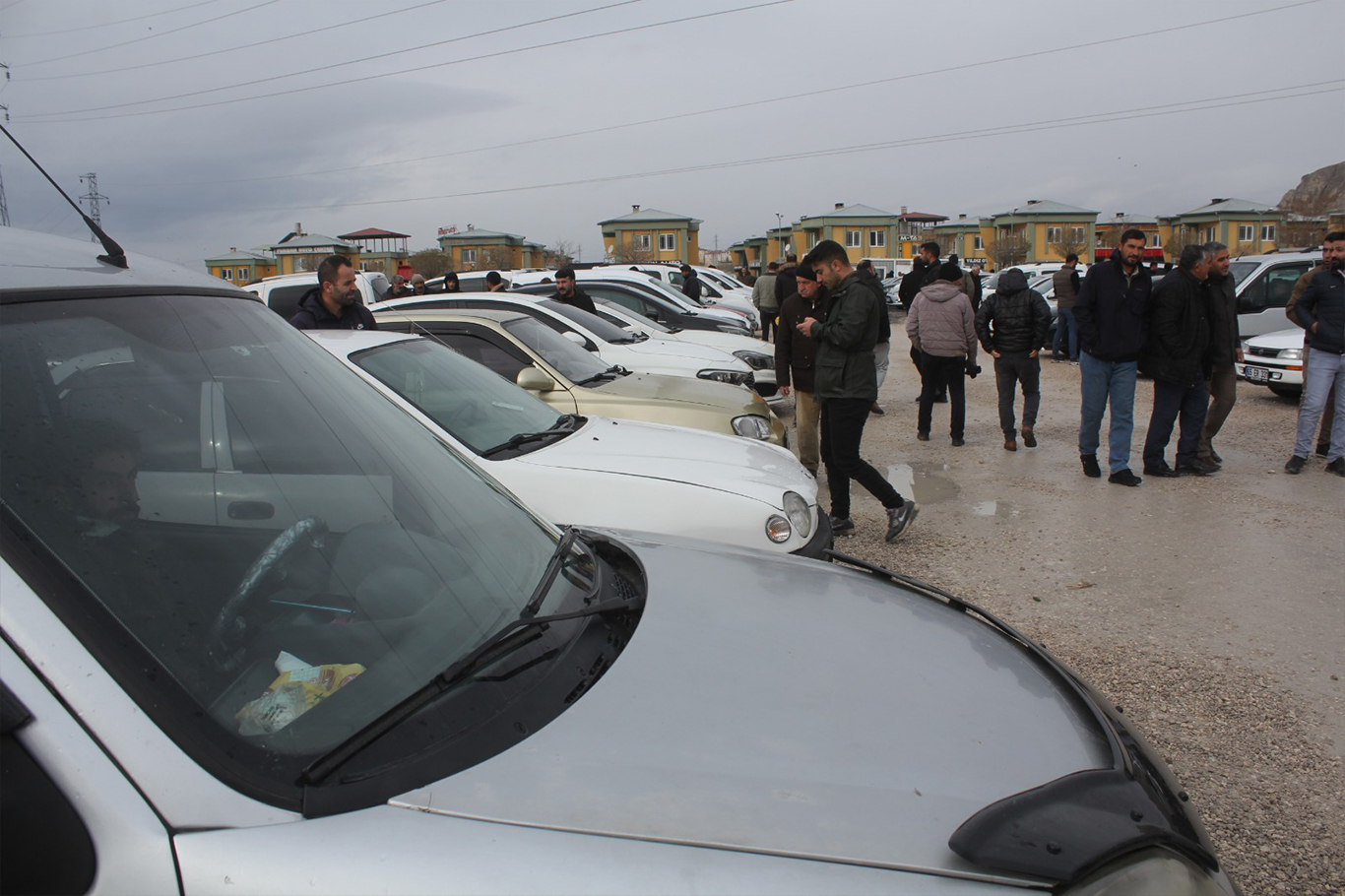 İkinci el araç fiyatlarında düşüş sürüyor