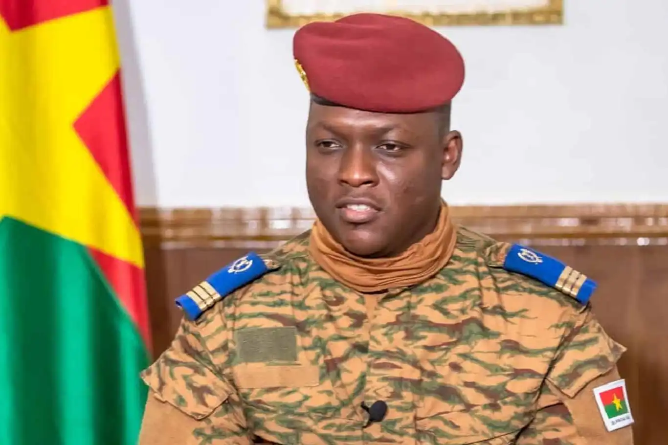 Burkina Faso'dan Fransızca kararı Burkina Faso'dan Fransızca kararı