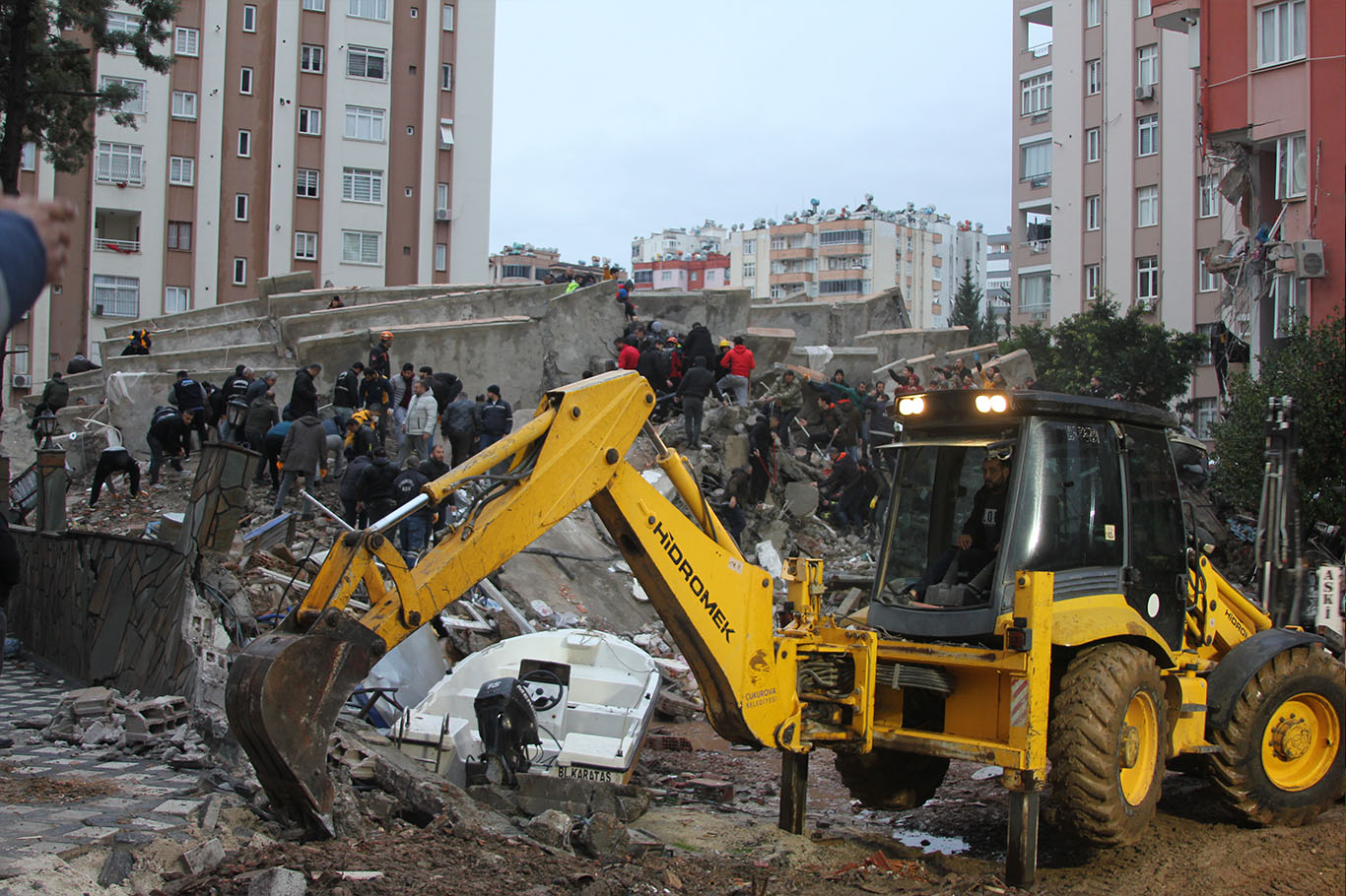 Adana'da depremde hayatını kaybedenlerin sayısı 58'e yükseldi