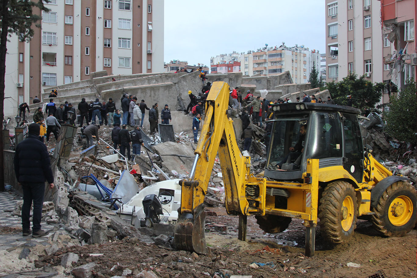 Adana'da depremde hayatını kaybedenlerin sayısı 58'e yükseldi