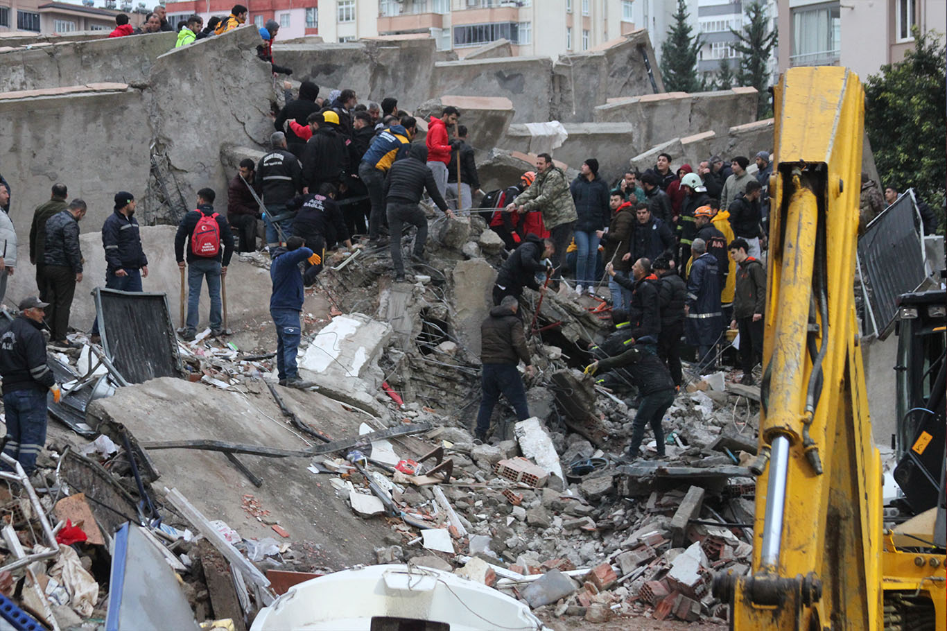 Adana'da depremde hayatını kaybedenlerin sayısı 58'e yükseldi