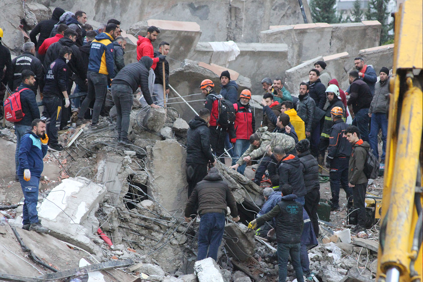 Adana'da depremde hayatını kaybedenlerin sayısı 58'e yükseldi