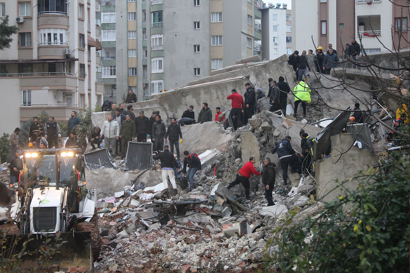 Adana'da depremde hayatını kaybedenlerin sayısı 58'e yükseldi