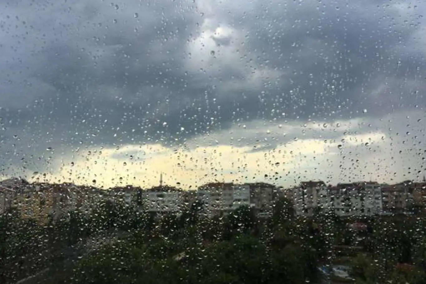 Adana için sel ve su baskını uyarısı Adana için sel ve su baskını uyarısı