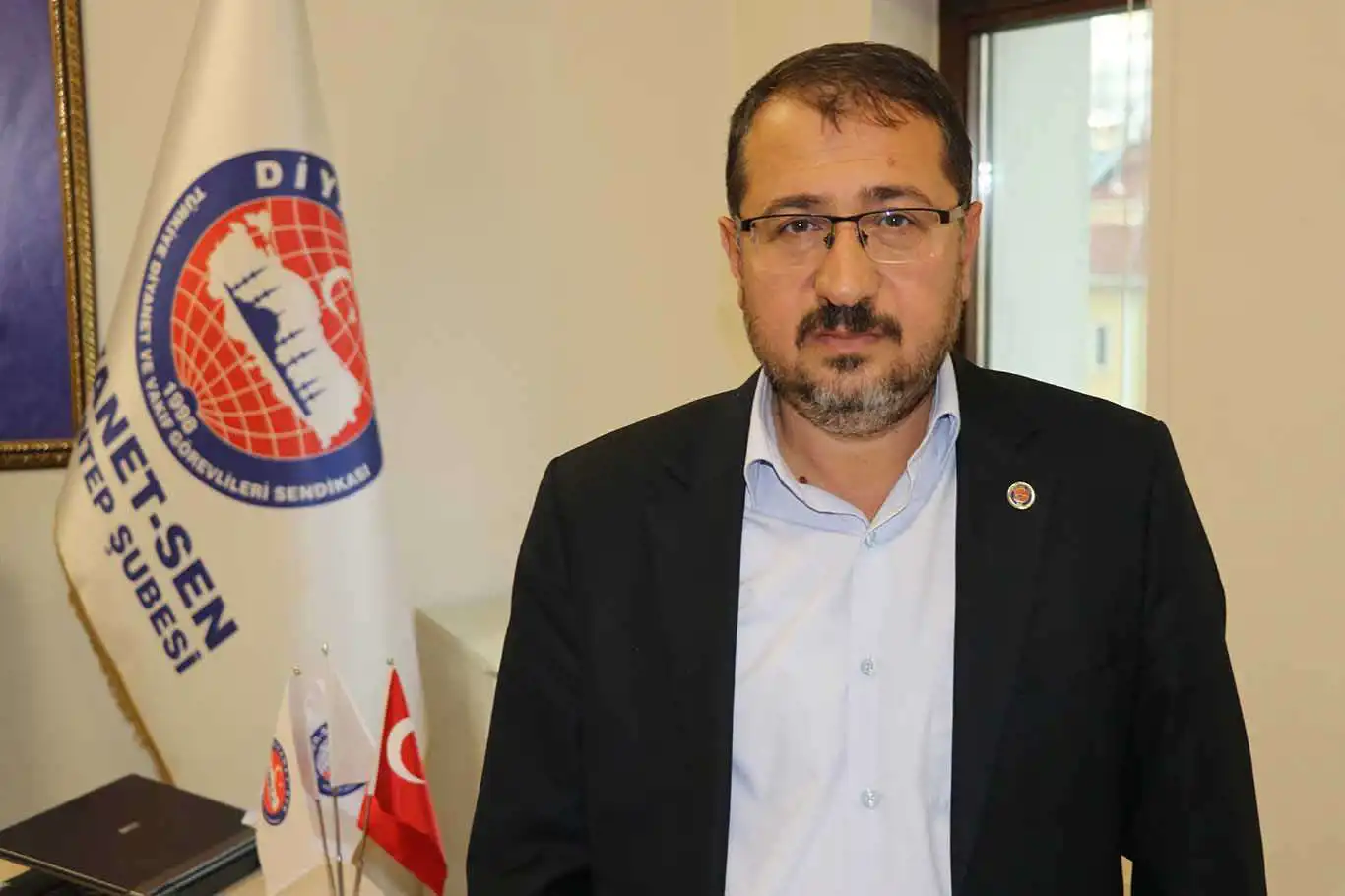 Danimarka'da Kur'an'a ve bayrağa karşı yapılan saldırılara tepki Danimarka'da Kur'an'a ve bayrağa karşı yapılan saldırılara tepki