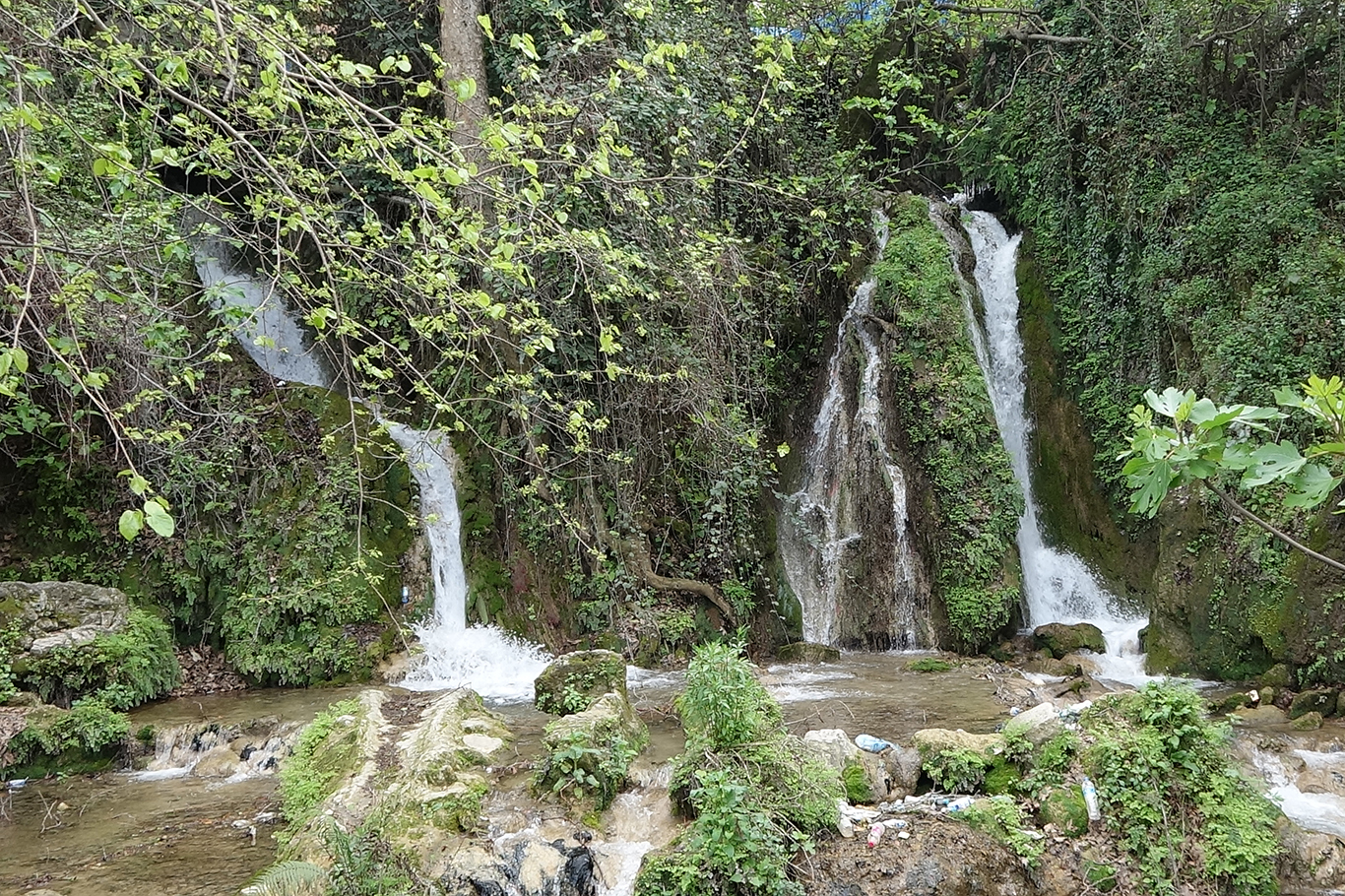 Deprem sonrası suyu azalan Harbiye Şelalesi'nin suyu eski seviyesine geldi