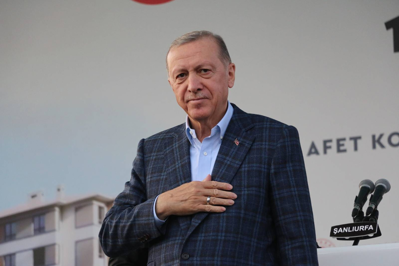 Cumhurbaşkanı Erdoğan: Şanlıurfa'da 11 bin ev yaparak depremzedelerimizi yeni yuvalarına kavuşturacağız Cumhurbaşkanı Erdoğan: Şanlıurfa'da 11 bin ev yaparak depremzedelerimizi yeni yuvalarına kavuşturacağız