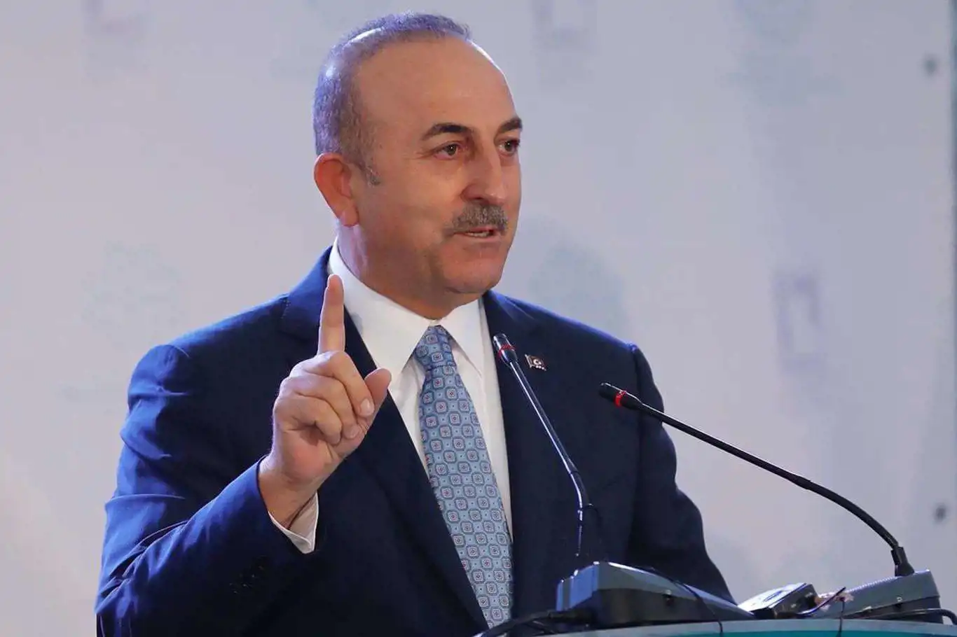 Bakan Çavuşoğlu: Türkiye'de yaşayan Ahıska Türklerin hepsine vatandaşlık vereceğiz