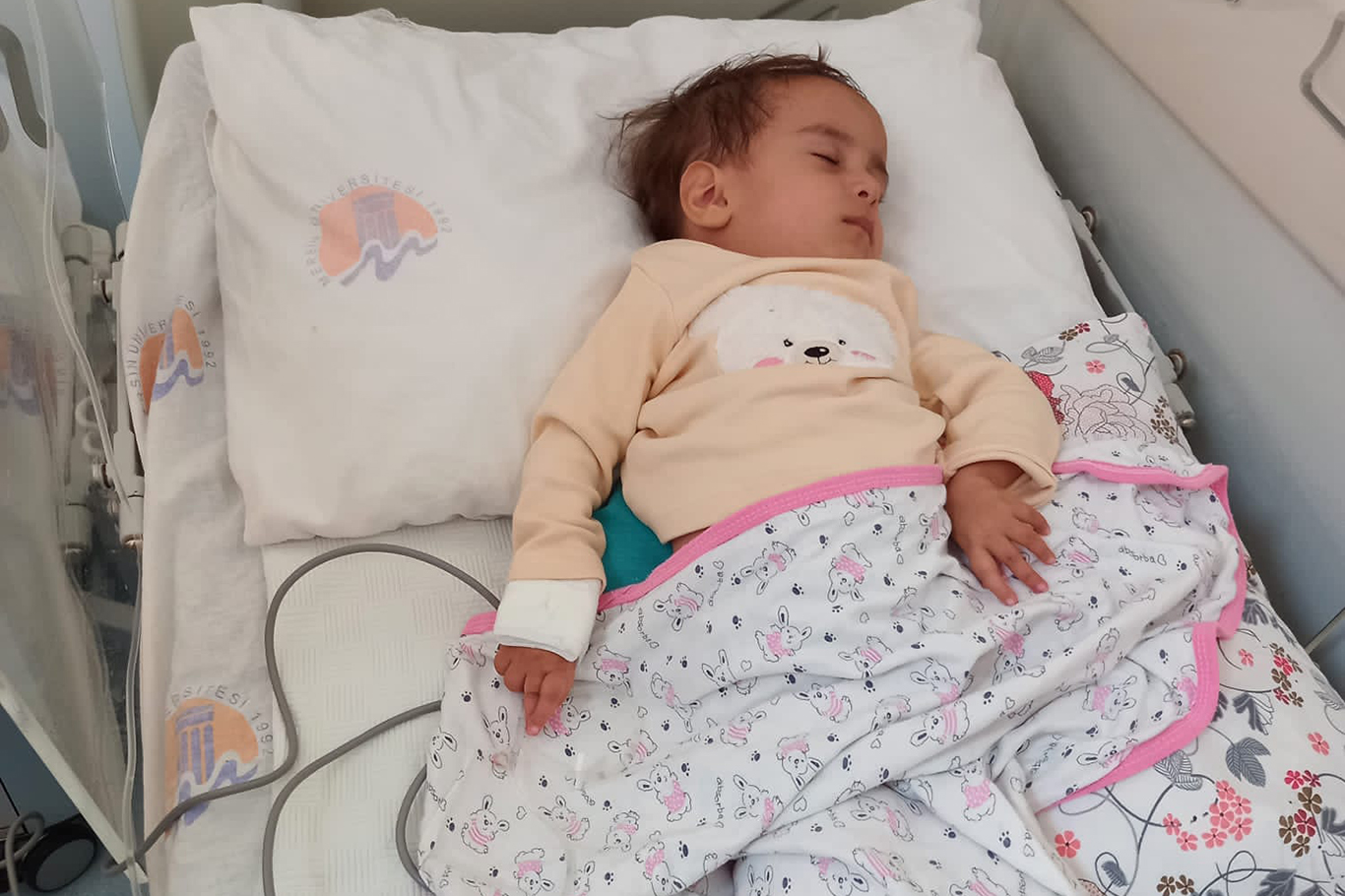 SMA hastası İlknur'un ailesinden hayırseverlere çağrı: Kampanyamıza destek olun