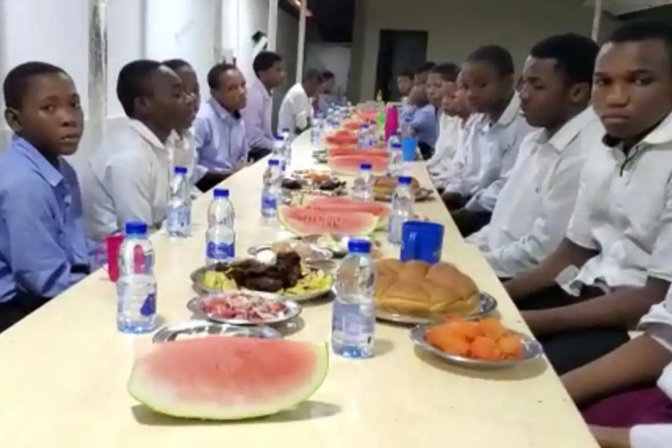 Bem-Bir-Sen Gaziantep Şubesi'nden Afrika'daki yetimler için sahur yemeği Bem-Bir-Sen Gaziantep Şubesi'nden Afrika'daki yetimler için sahur yemeği