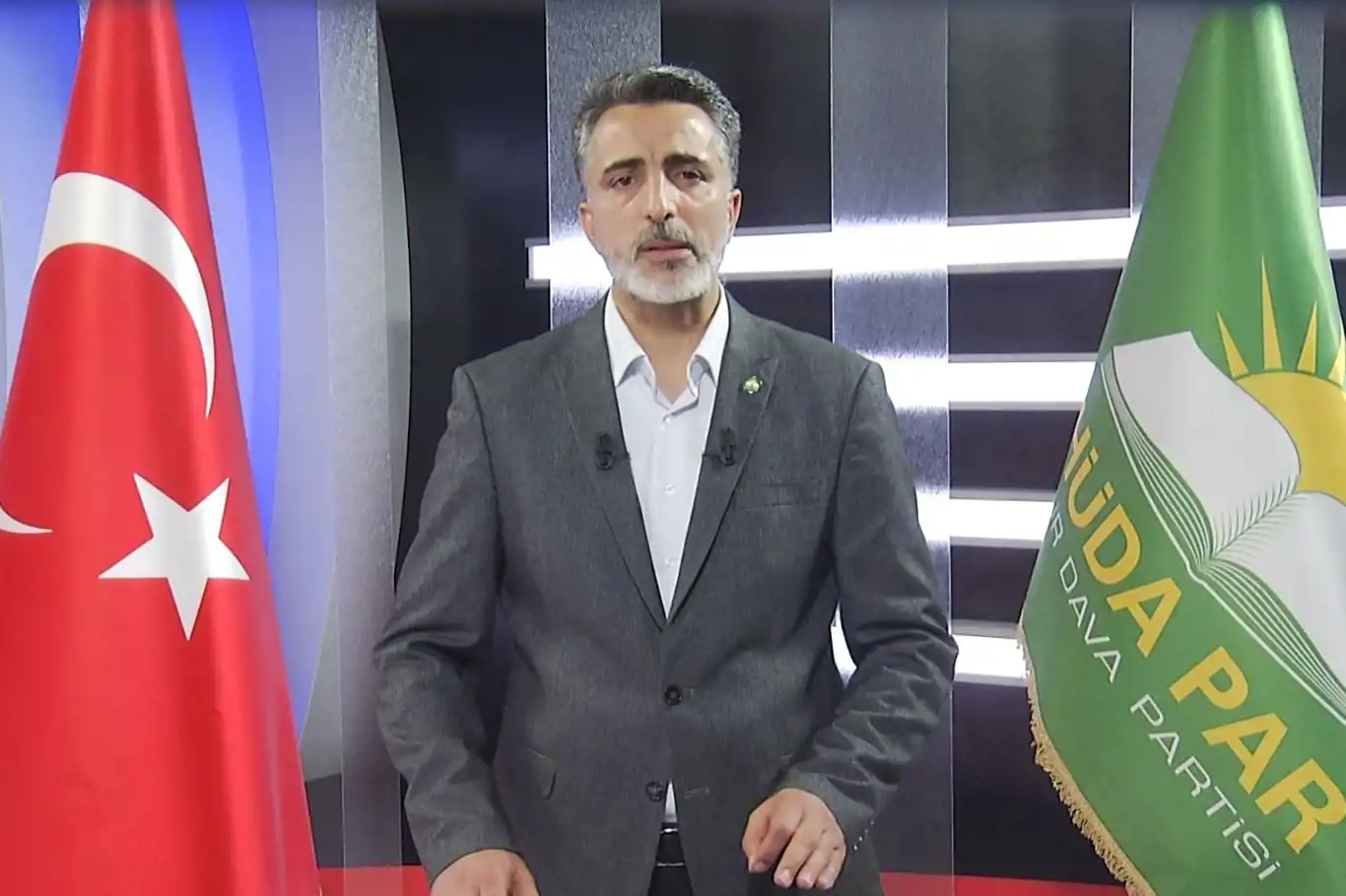 HÜDA PAR Sözcüsü Emiroğlu: Millet yalan, iftira ve tezviratla seçim kazanmaya çalışanlara büyük bir ders vermiştir