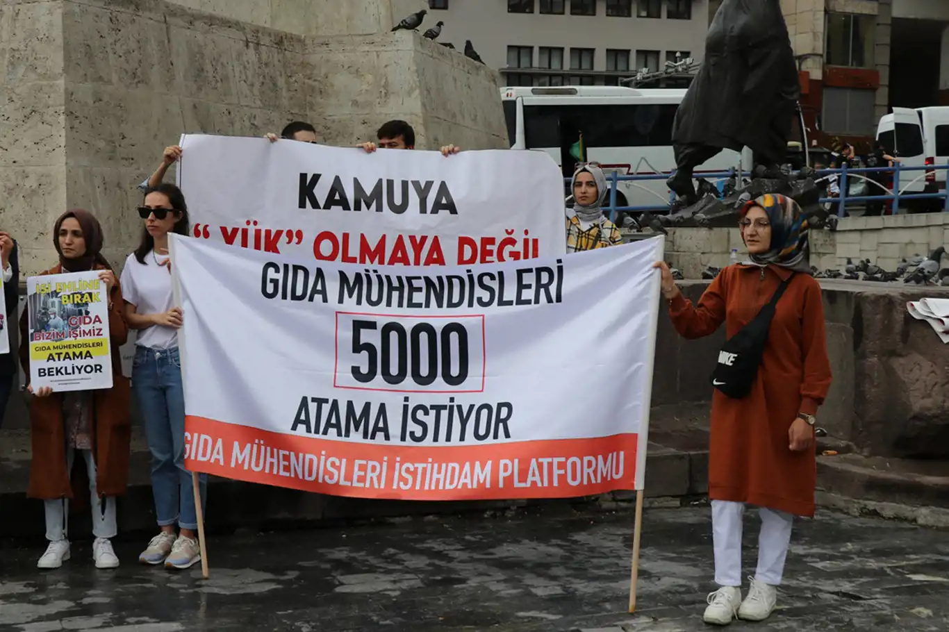 Atama bekleyen mühendisler yetkililere seslendi: Tarıma sahip çıkan, geleceğe sahip çıkar