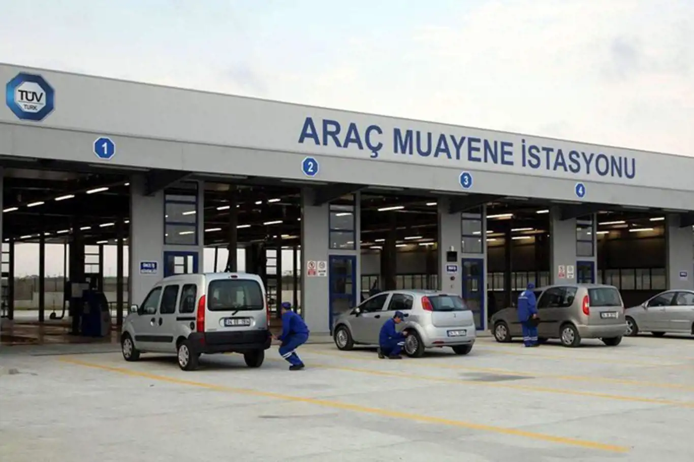 Diyarbakır'da araç muayenesinde usulsüzlük yapanlara operasyon: 8 tutuklama Diyarbakır'da araç muayenesinde usulsüzlük yapanlara operasyon: 8 tutuklama