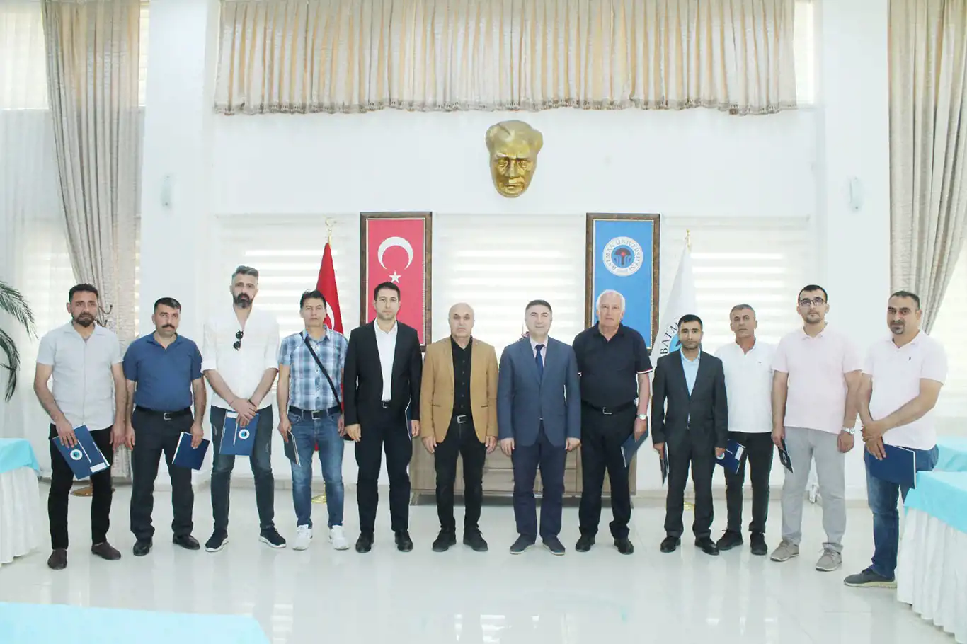 BÜ Rektörü Demir’den üniversite personeline teşekkür belgesi BÜ Rektörü Demir’den üniversite personeline teşekkür belgesi