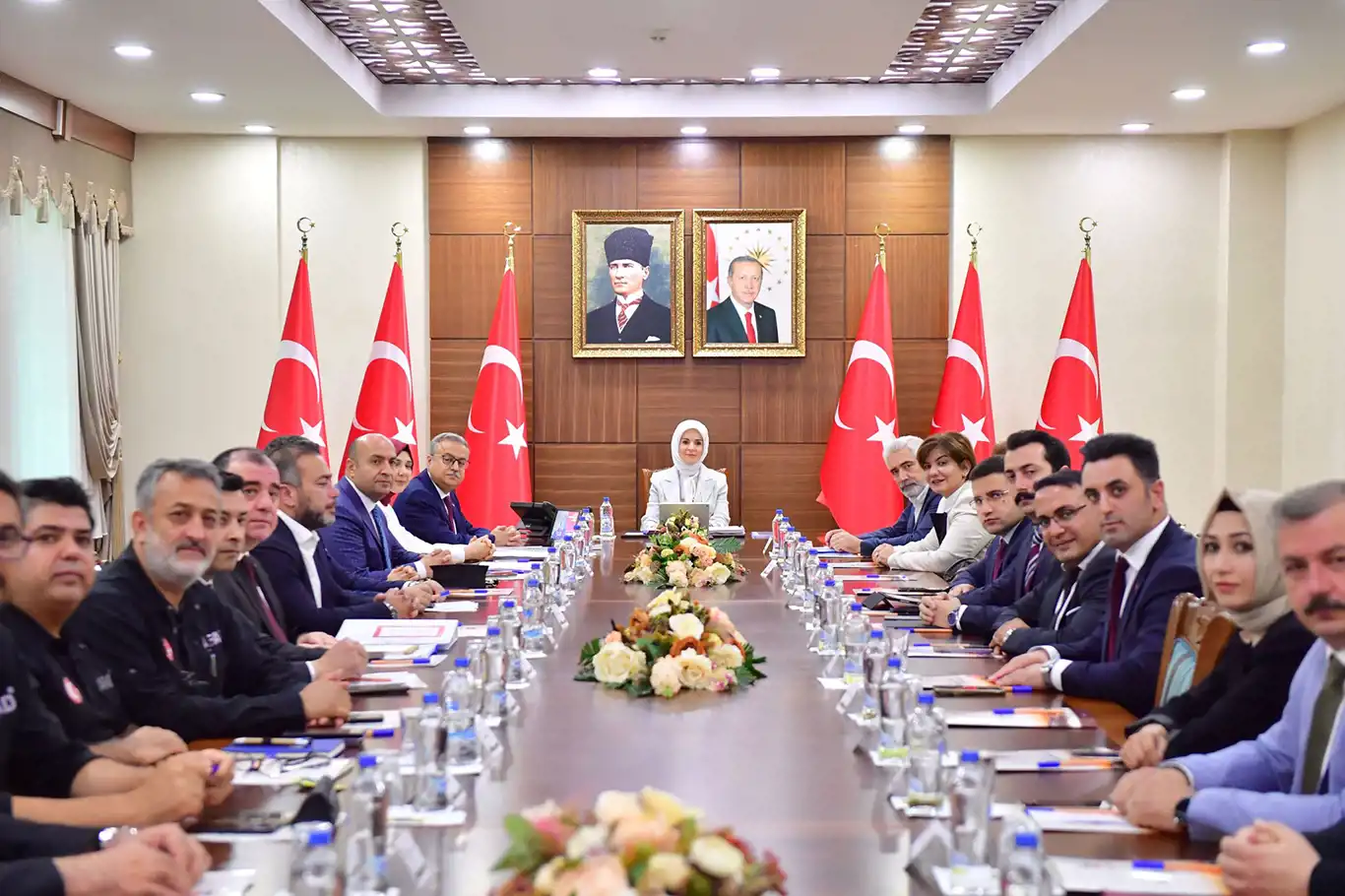 Aile ve Sosyal Hizmetler Bakanı Göktaş, Diyarbakır'da Aile ve Sosyal Hizmetler Bakanı Göktaş, Diyarbakır'da