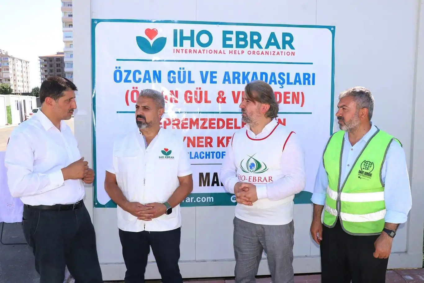 IHO EBRAR aracılığıyla depremzedelere bağışlanan konteynerlerin açılışı yapıldı IHO EBRAR aracılığıyla depremzedelere bağışlanan konteynerlerin açılışı yapıldı