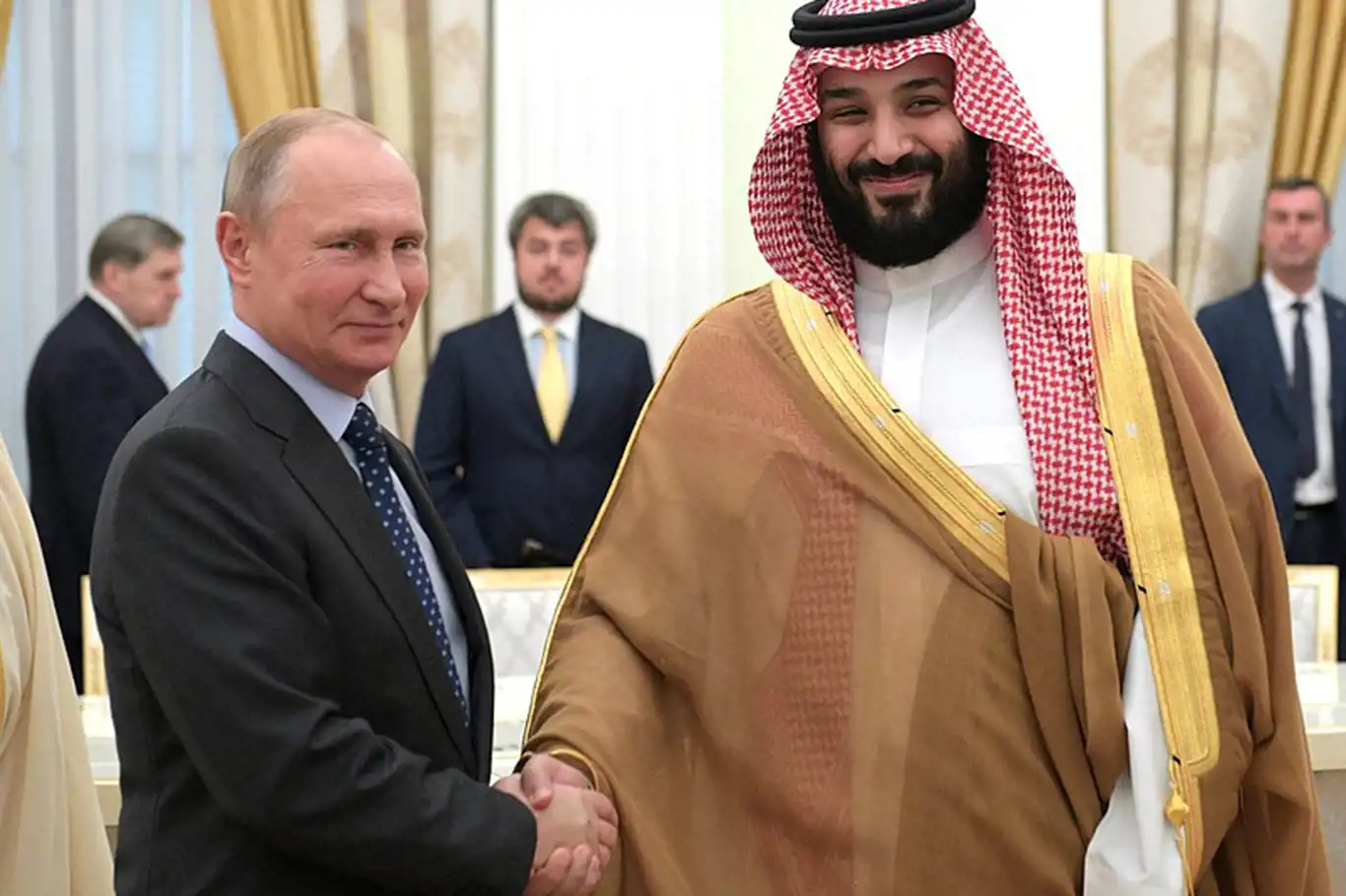 Putin, Suudi Arabistan Veliaht Prensi Bin Selman ile görüştü Putin, Suudi Arabistan Veliaht Prensi Bin Selman ile görüştü