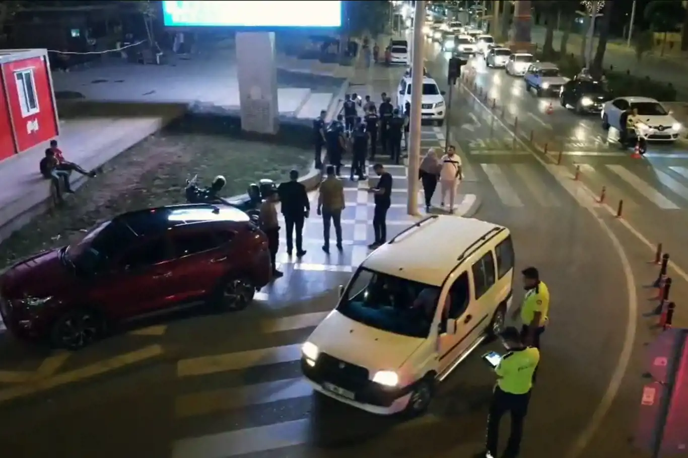 Şanlıurfa'da 11 şahsa adli işlem yapıldı Şanlıurfa'da 11 şahsa adli işlem yapıldı