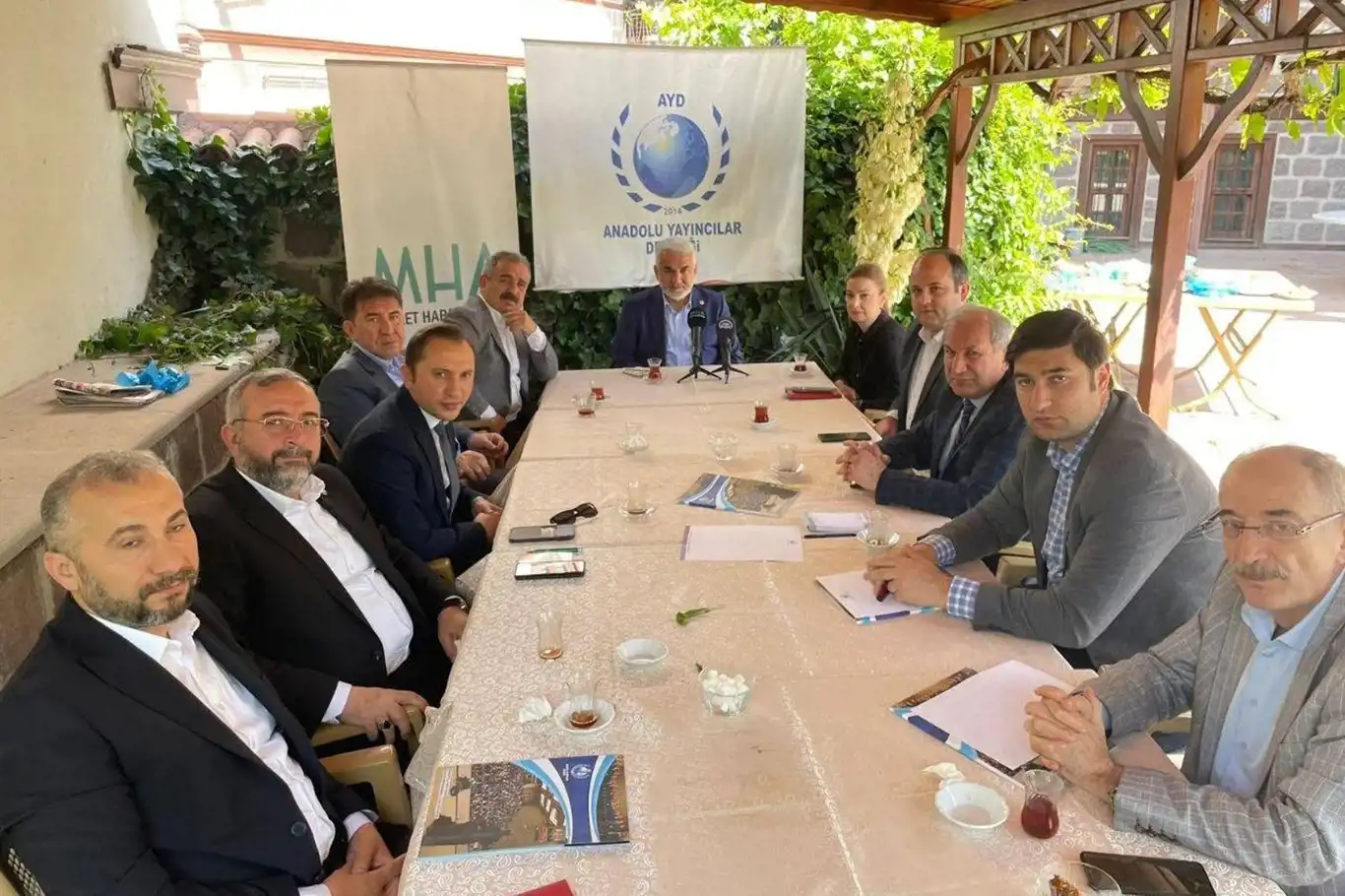 Yapıcıoğlu: Meclis'in en önemli görevlerinden biri sivil bir anayasayı memlekete hediye etmektir Yapıcıoğlu: Meclis'in en önemli görevlerinden biri sivil bir anayasayı memlekete hediye etmektir
