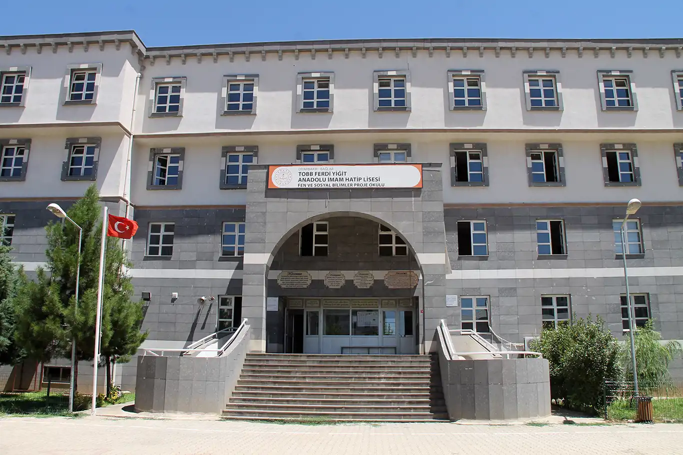 İmam hatip proje okulları öğrencilerin en çok tercih ettiği okullar arasında yerini koruyor İmam hatip proje okulları öğrencilerin en çok tercih ettiği okullar arasında yerini koruyor